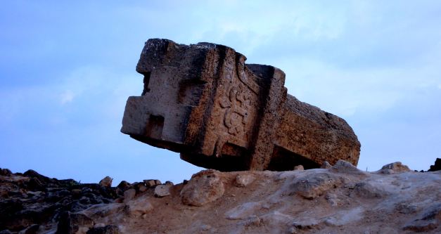 Following the Frankinsence Trail will give you a glipse of the ancient past of Muscat