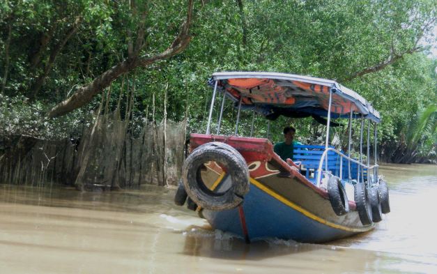 There is always something to experience along the Mekong