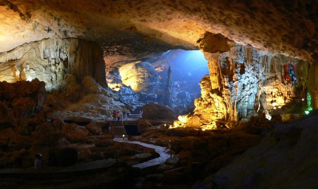 Sung Sot Cave in Halong Bay