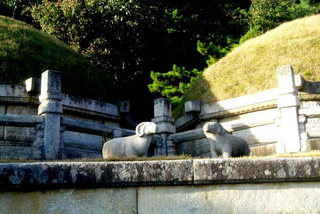Tomb of King Kongmin - the twin-domed tomb of the 31st King of the Koryo Dynasty