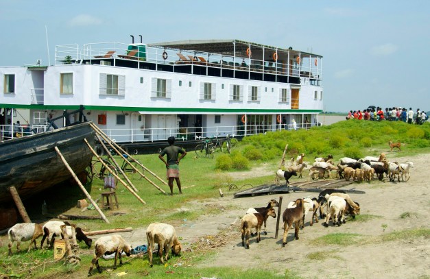 Holy Ganges - Downstream, 6 Nights / 7 Days, Patna to Farakka (Bengal Despatch 4) on ABN Sukapha