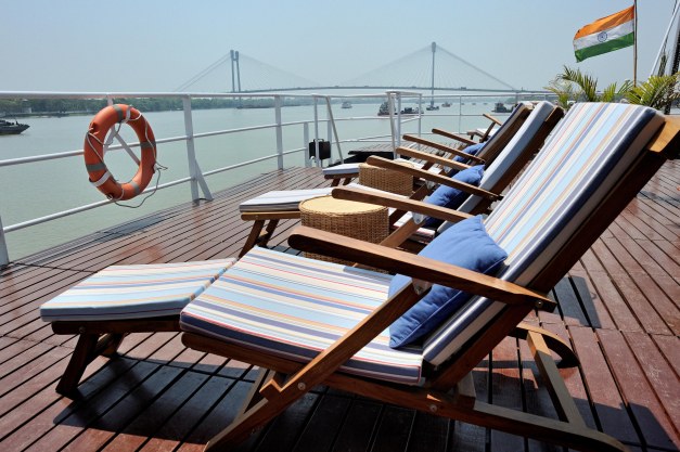 Historic Hugali - Upstream, Kolkata to Jangipur (Bengal Despatch 1) aboard the ABN Rajmahal