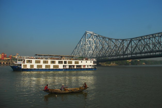 City Of Light - Upstream, Patna to Varanasi (Bengal Despatch 9) on ABN Rajmahal